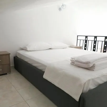 Aktea Seafront Vakantiehuis Neos Marmaras