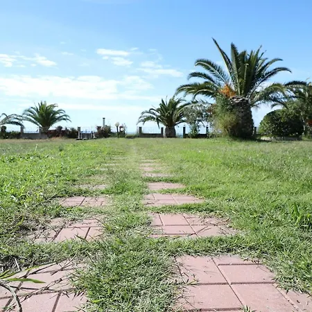 Aktea Seafront Tatil Evi *